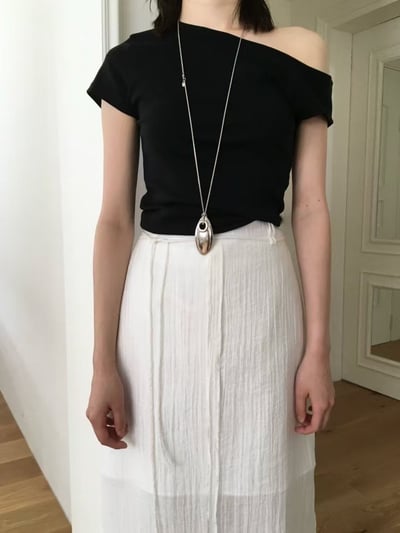 j10 斜肩設計質感上衣（3colors）7