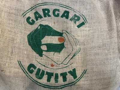 《鎮店之寶咖啡系列： 衣索比亞 Yirgacheffe 耶加雪菲 班可果丁丁 寶石果釀 日曬批次Gr.1 -74110單一品種 馥果醇茗小調微批次》6