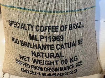 《老巴傳奇咖啡：巴西 Cerrado Mineiro產區 Rio Brilhante 明河莊園 Catuai 99 卡杜愛久久/當地特色品種 ☀日曬咖啡：巧克力葡萄球》15