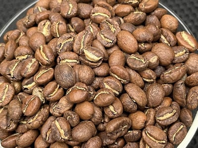 《鎮店之寶咖啡系列： 衣索比亞 Yirgacheffe 耶加雪菲 格賽/貝尤處理廠 遮陰乾燥 水洗批次Gr. 1—74110單一品種 冬莓紅露小調微批次》8