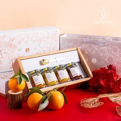 jammm果醬｜果藏・四季豐收-晨曦桶柑+霧光琴酒三寶柑+台灣三寶柑+晨光草莓｜4入禮盒 附抹醬勺、提袋｜年節送禮/企業贈禮/伴手禮/新年禮盒1