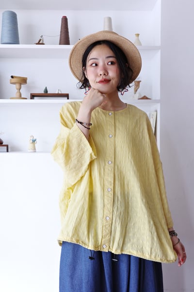 方格緹花下擺抽繩罩衫上衣19