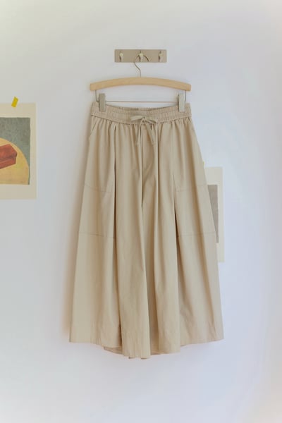 𓏭立體拼接剪裁壓摺寬褲18