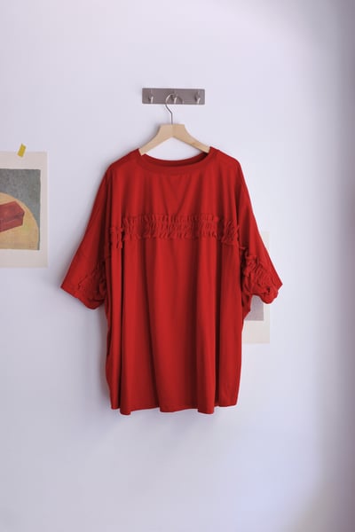 木耳邊點綴前後兩穿純色上衣23