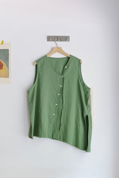 斜扣不對稱下擺抽鬚開襟背心21