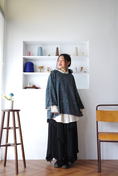 𓏭塗鴉豹紋拼接鬆身上衣5