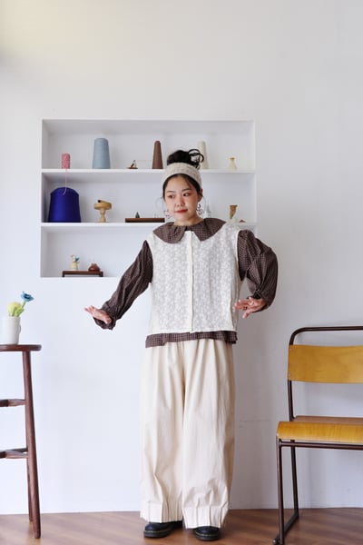 𓏭樹葉織紋下擺壓折針織背心7