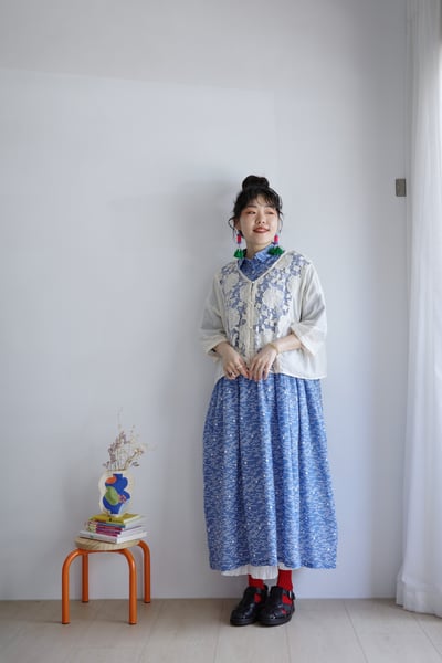 𓏭纏繞花朵刺繡Ｖ領開襟罩衫15