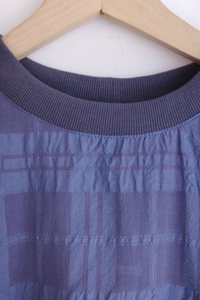 凹凸格織紋清透簡約上衣10