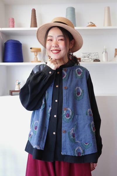 𓏭立體毛邊緹花開襟背心6