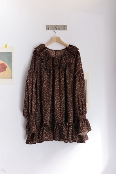 𓏭份量感荷葉層次上衣/小洋裝21