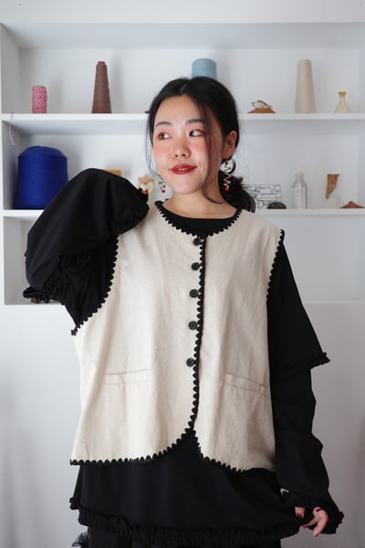 𓏭三角花邊開襟背心11