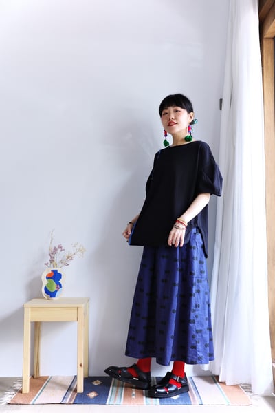 𓏭黏在一起的小波點 印花壓褶半身裙5