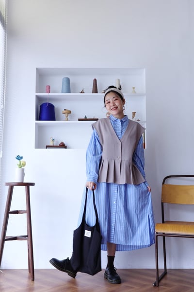 壓摺下擺蕾絲拼接西裝背心3