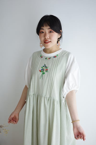 𓏭拼接袖口繫帶小鵝刺繡2way上衣11