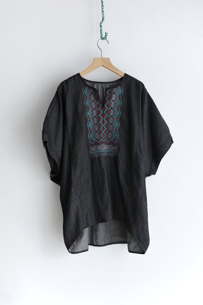 𓏭v領圖騰刺繡裁片拼接上衣20