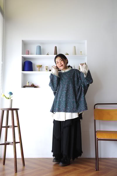 𓏭塗鴉豹紋拼接鬆身上衣4