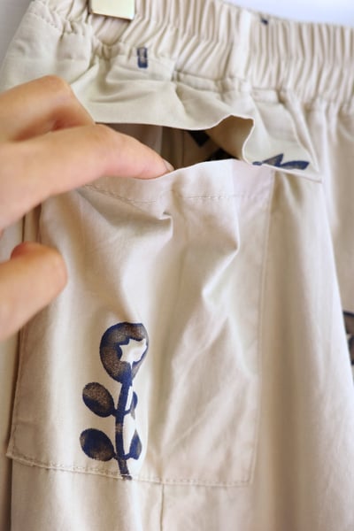 𓏭不對稱口袋拼接花柄氣球褲18