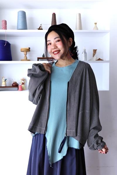 𓏭木耳邊點綴不規則下擺螺紋上衣18