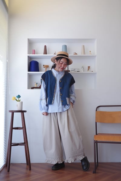 𓏭褲管壓褶木耳花邊繭型褲11