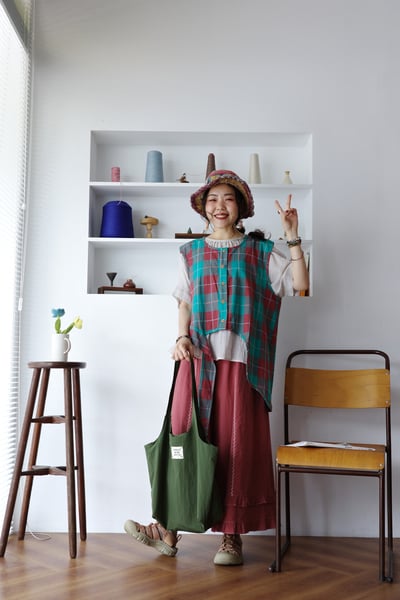 不對稱墜下擺格紋背心3