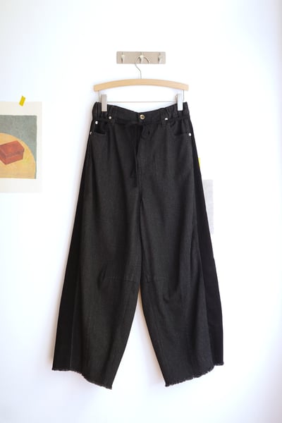 𓏭超修身細絨拼接抽鬚高腰丹寧褲16