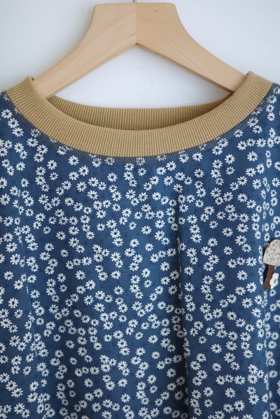 𓏭羅紋拼接小蘑菇別針上衣24