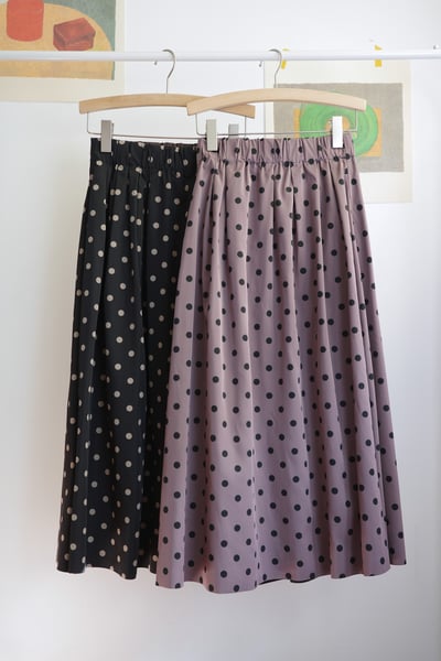 𓏭雙面穿光澤感圓裙1