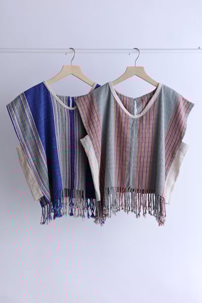 𓏭手織布側拼接Ｖ領流蘇上衣1