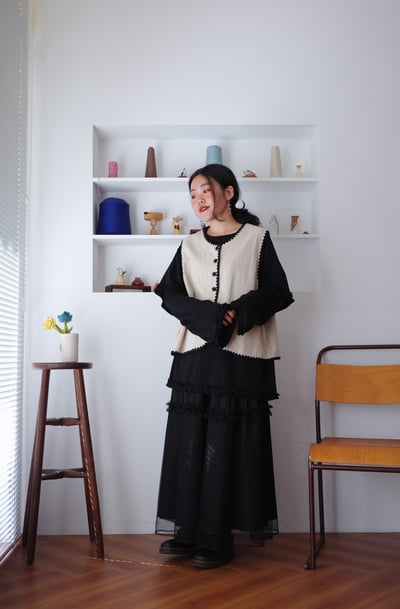 𓏭木耳花邊點綴接袖上衣9