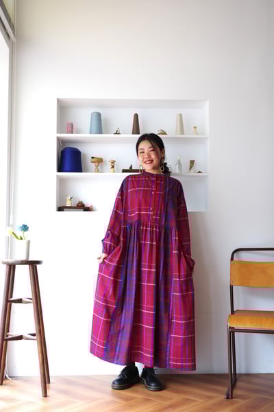 𓏭跳色格紋腰線抓摺洋裝3