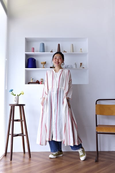 𓏭腰抽繩繫帶修身拼接開襟罩衫洋裝2