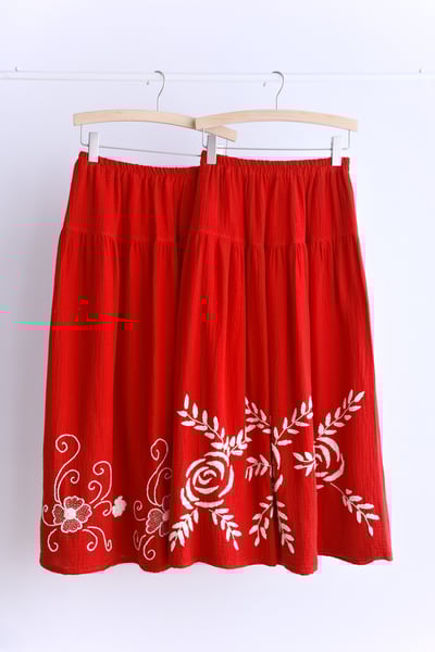 𓏭手工刺繡二重紗半身裙1