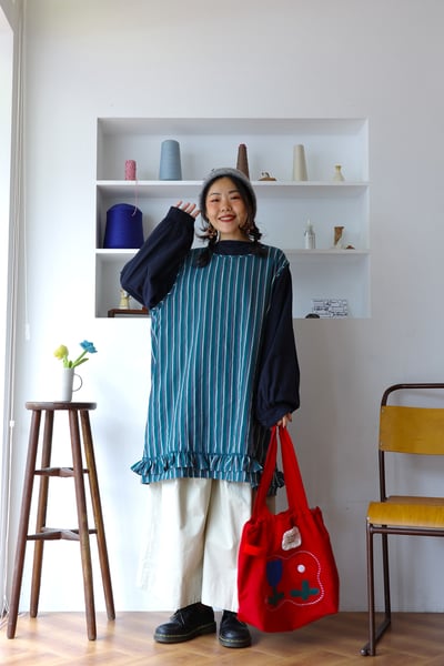 𓏭木耳邊拼接下擺鬆身直紋長背心3