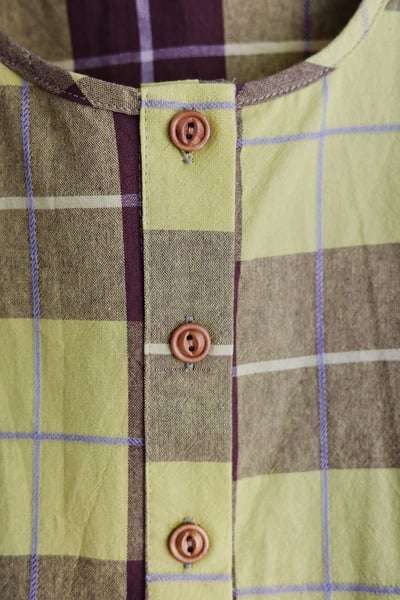 不對稱墜下擺格紋背心22