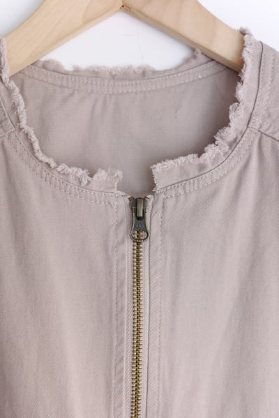 抽鬚下擺可調大口袋背心19