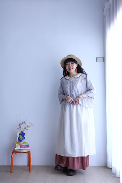 𓏭纏繞花朵刺繡Ｖ領開襟罩衫4