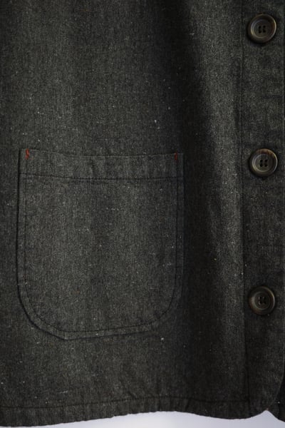 𓏭棒球領混織點圓弧下擺背心20