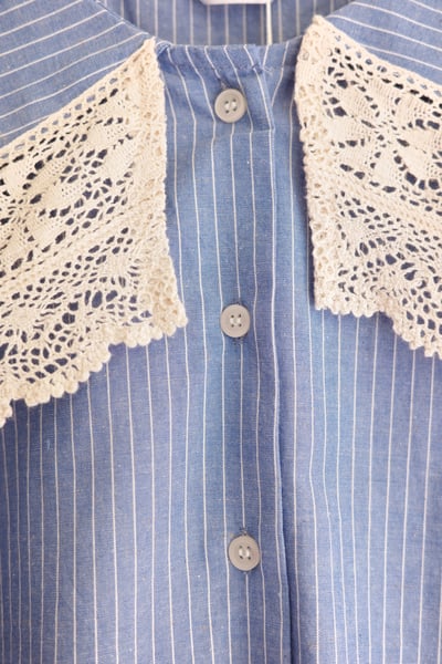 𓏭份量感領片蕾絲拼接襯衫23