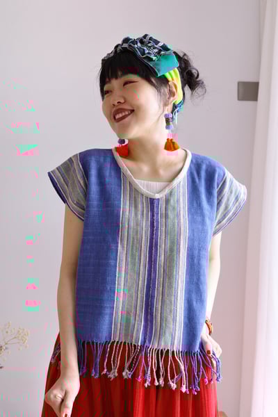 𓏭手織布側拼接Ｖ領流蘇上衣4