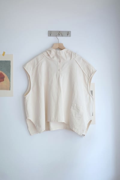 𓏭小布標開衩下擺鬆身連帽背心17