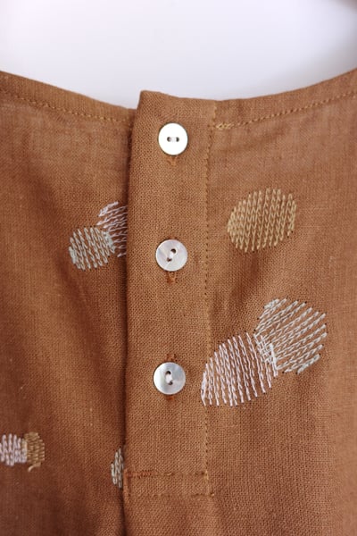 木漏日小織點刺繡鬆身上衣23