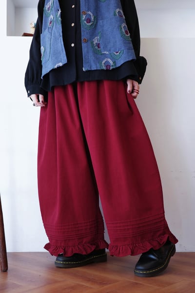 𓏭褲管壓褶木耳花邊繭型褲16