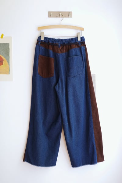 𓏭超修身細絨拼接抽鬚高腰丹寧褲22