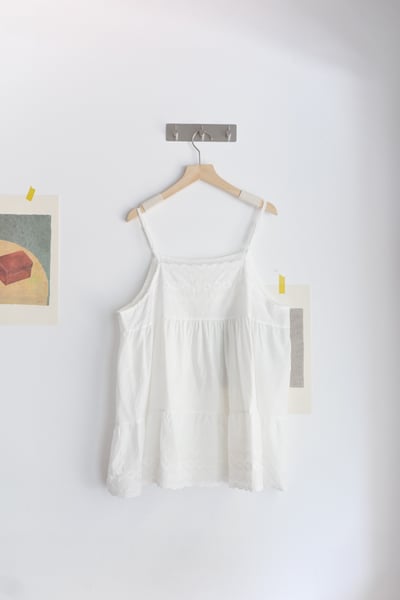 波浪花邊刺繡系肩可調背心14