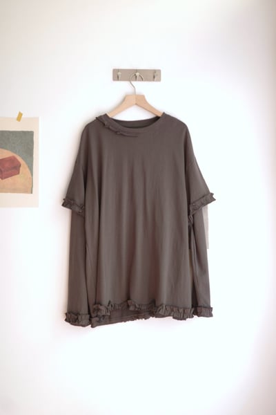 𓏭木耳花邊點綴接袖上衣21