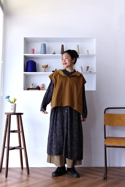 𓏭腰際打褶花草印花洋裝14