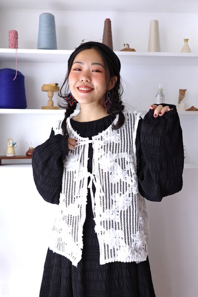 𓏭纏繞花朵洞洞繫帶背心6