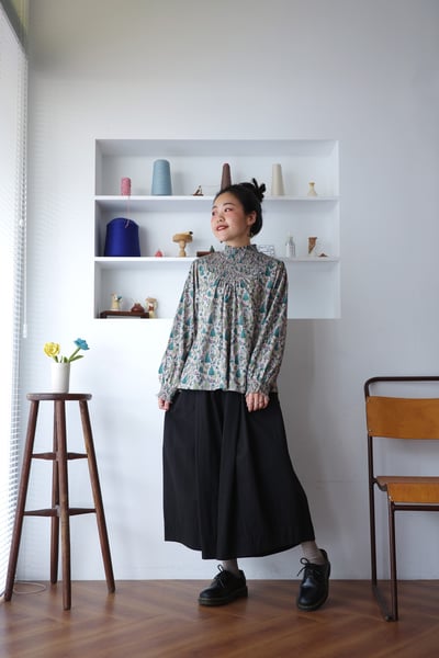 𓏭立體拼接剪裁壓摺寬褲9