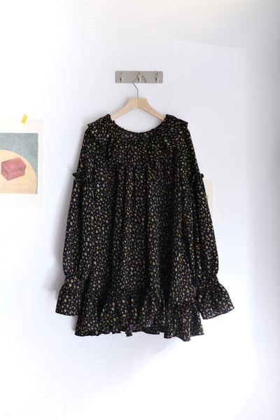 𓏭份量感荷葉層次上衣/小洋裝20